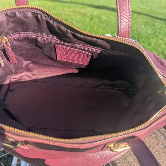 Vintage Coach Bordeaux Leather Satchel Handbag Tote Purse Gold and Maroon - Picture 9 of 11